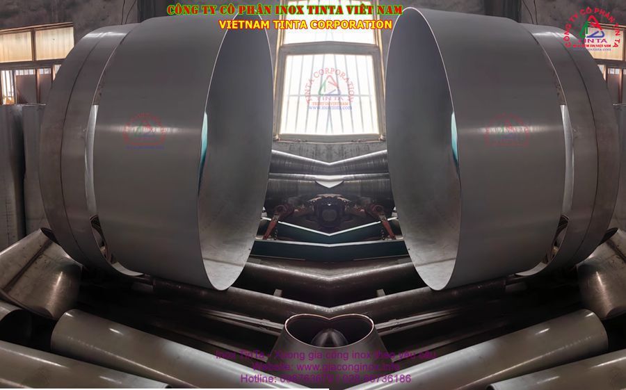 Xưởng gia công inox Tinta chuyên sản xuất bồn inox 304, bồn chứa hóa chất, bồn khuấy trộn, đáp ứng mọi yêu cầu tại TP.HCM. Chất lượng vượt trội!