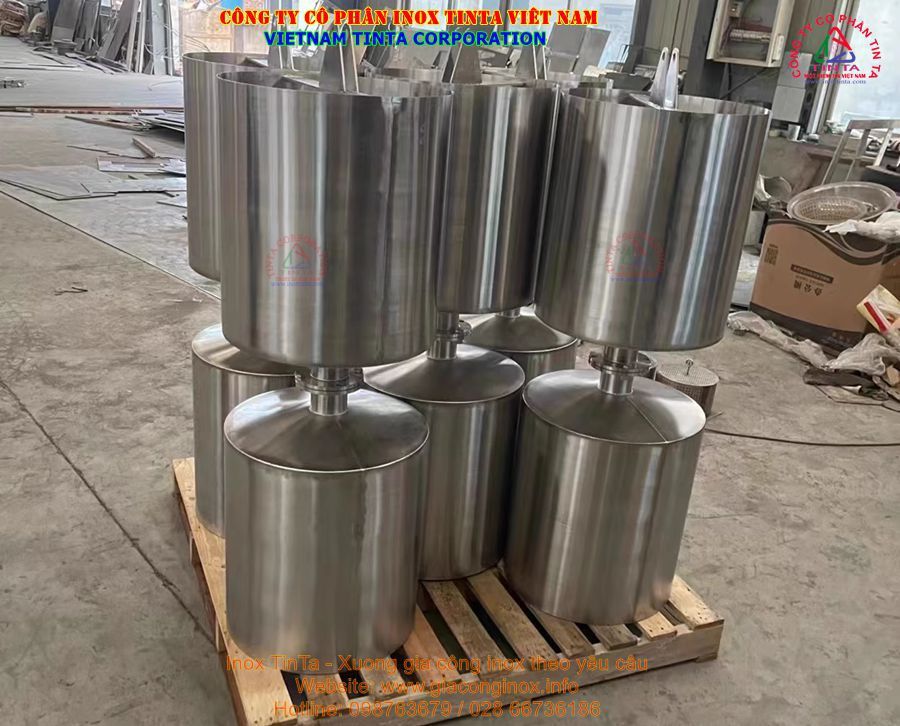 Xưởng gia công inox TinTa là địa chỉ tin cậy nhận gia công inox theo yêu cầu cho việc gia công các sản phẩm inox theo yêu cầu tại TP HCM