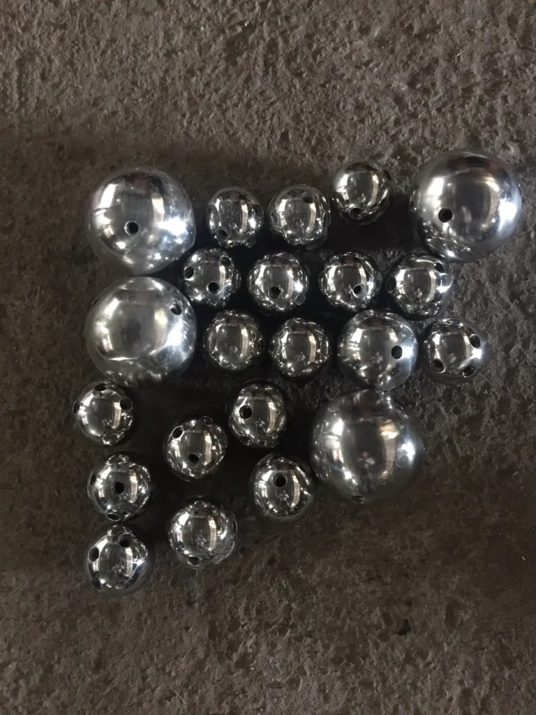 Các yếu tố ảnh hưởng đến giá quả cầu inox 304